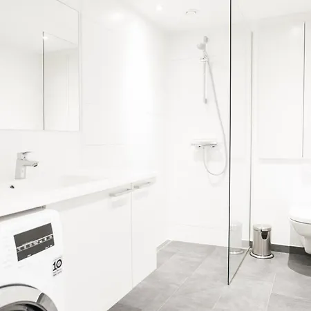 Spacious 1-bed W. Private Terrace