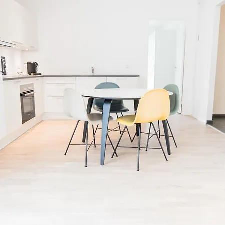 Lejlighed Spacious 1-bed W. Private Terrace Odense